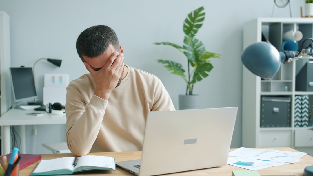 Exhausted person at work, mental health leave, Clinique Octobre, Laval