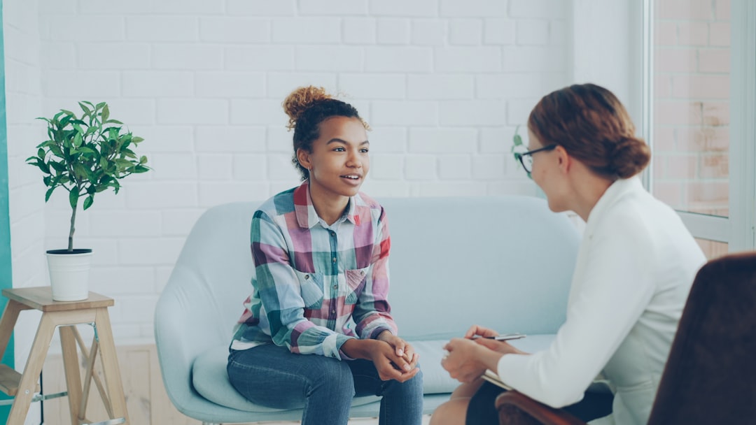 Therapy for teens at Clinique Octobre, Laval