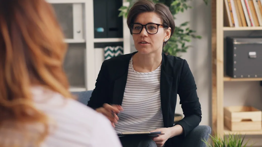 Individual therapy for adults at Clinique Octobre, Laval